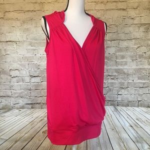 Colosseum Hood Athletic Top Raspberry Drop Needle